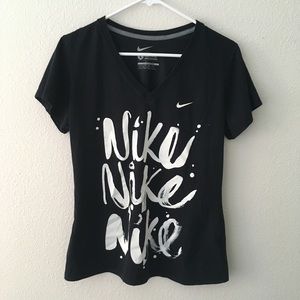 L Nike Tee